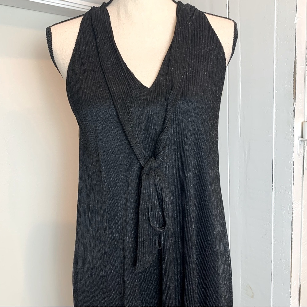 NWT Francesca’s Black Sleeveless V-Neck Dress Small - Picture 3 of 8